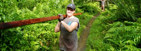 International Volunteer, Want to See The World &#038; Help it too?  Interview with International Volunteer, Kirsty Henderson, BusinessBackpacker | Online Business Consulting